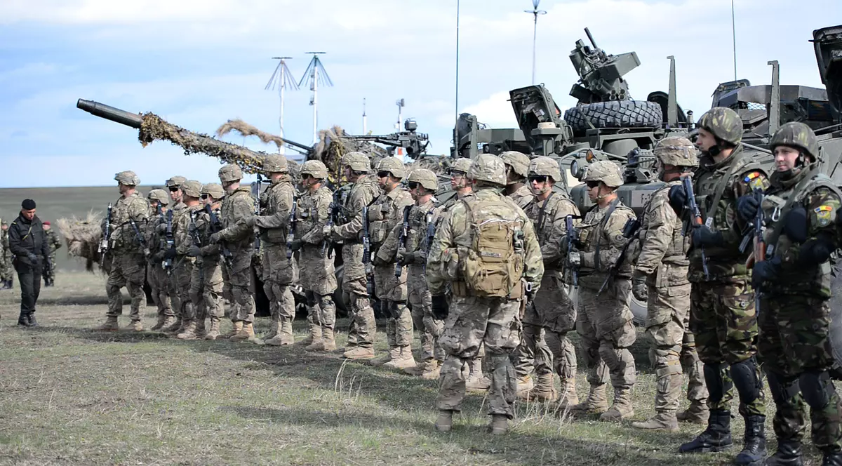 CSAT a decis ca 1.775 de militari români să participe la misiuni