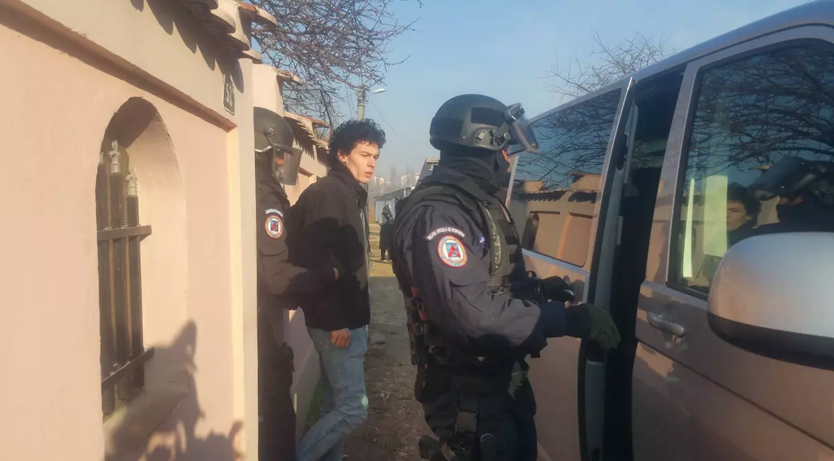 Tânărul din Craiova, acuzat de propagandă pentru ISIS