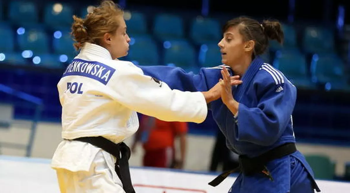 Larisa Florian, medalie de bronz la Grand Slam-ul de la Abu Dhabi. În limitele categoriei 52 kg, joi, în Emiratele Arabe, Larisa a reușit un rezultat excelent.