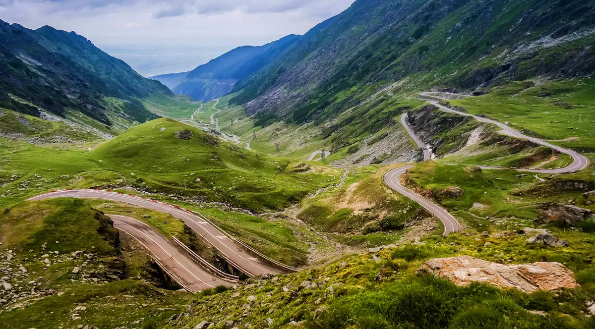 Transalpina, închisă temporar din cauza codului portocaliu de vreme rea