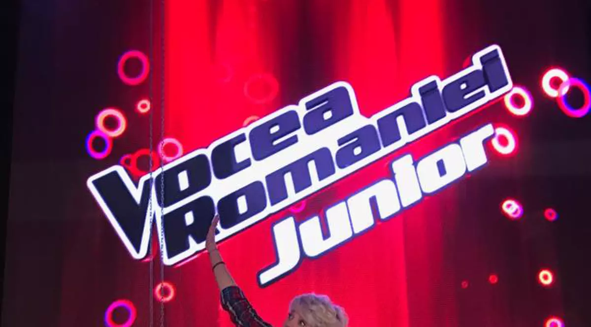 EXCLUSIV/ Cum a ajuns protejata lui Smiley, din haremul fostului iubit al Innei, în echipa cântăreței internaționale. Combinații savuroase la ”Vocea”