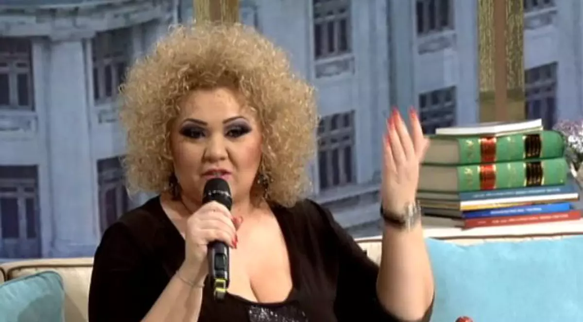 Minodora și-a micșorat stomacul. A slăbit 7 kilograme într-o lună