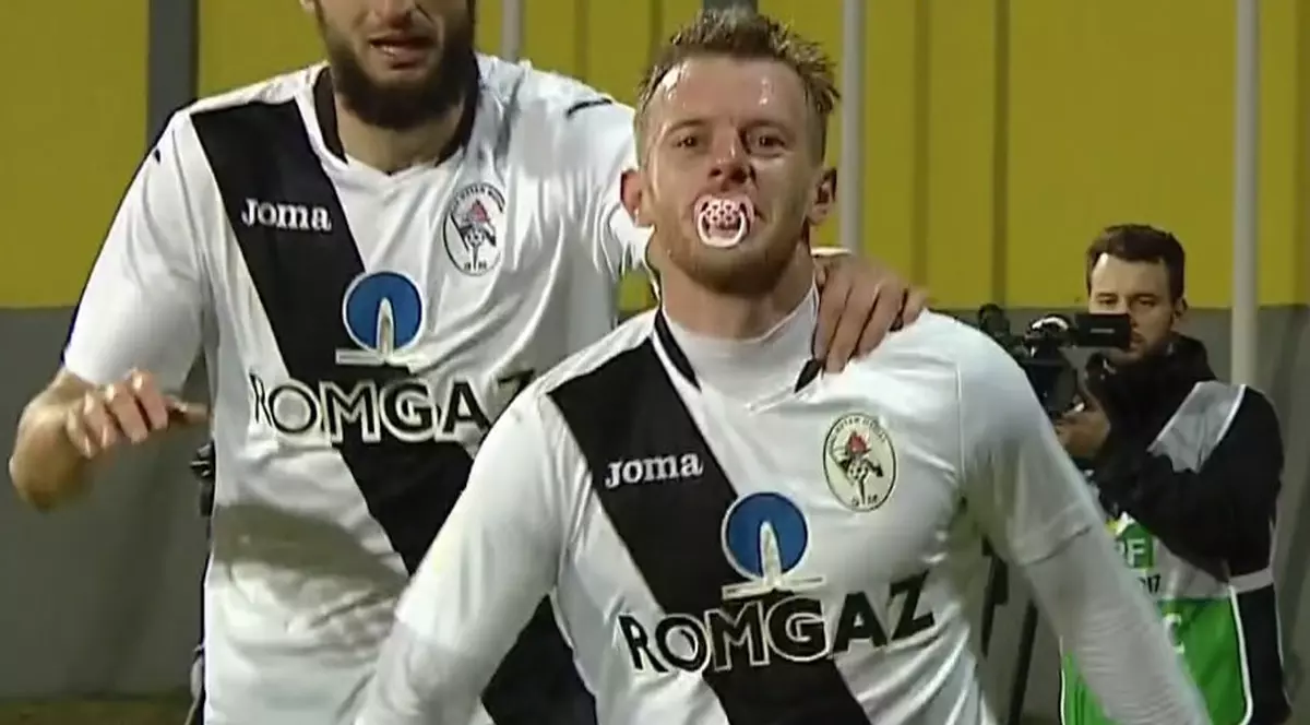 Alexandru Munteanu a celebrat golul cu suzeta în gură