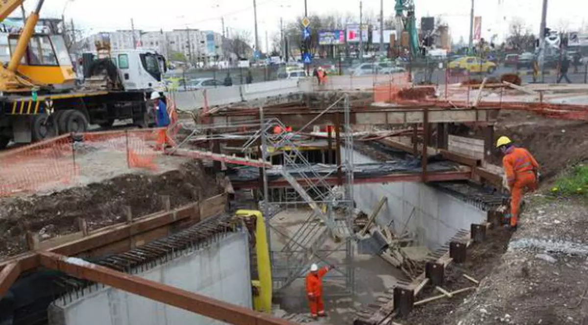 Pasajul Piața Sudului, „într-un picior”. Ar putea funcționa doar zona rutieră, nu și cea pietonală