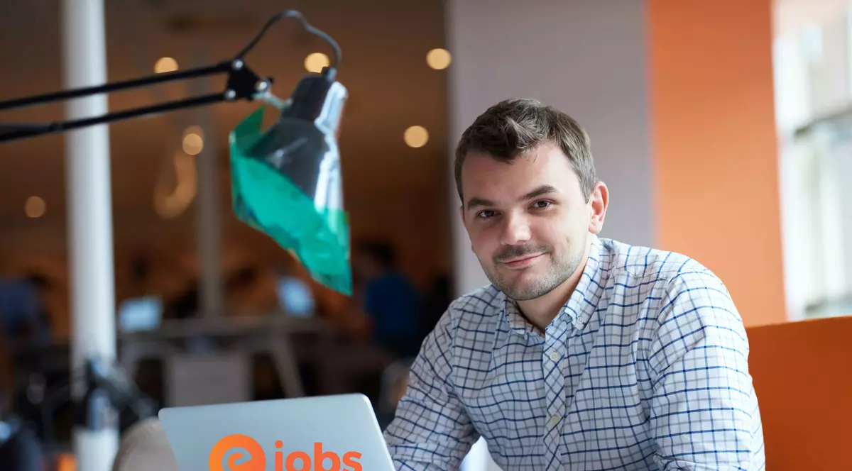 Ai experiență în programare și cauți oferte motivante? Pe eJobs.ro găsești peste 2.000 de joburi în IT.