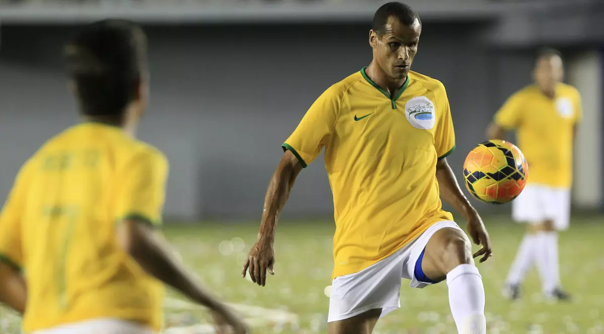 Rivaldo vine în România ca să-și susțină fiul. Contra: ”Dacă vrea, îl bag și în teren!”