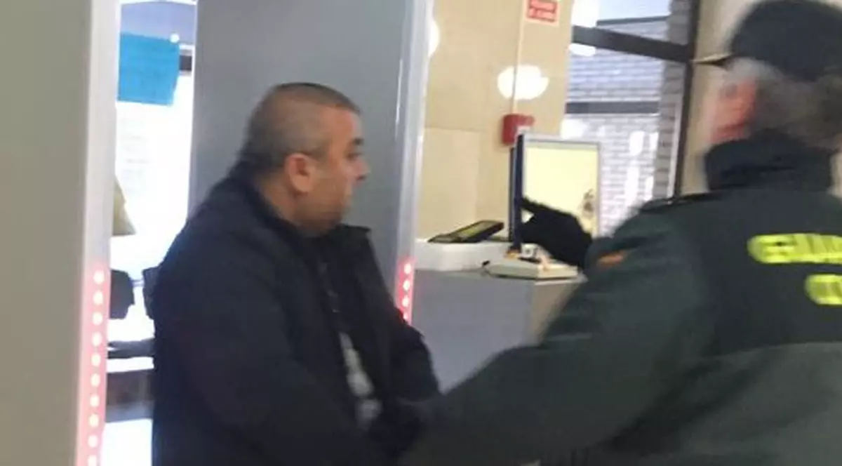 Liderul bandei de români care au fugit dintr-un restaurant din Spania fără să plătescă a fost eliberat