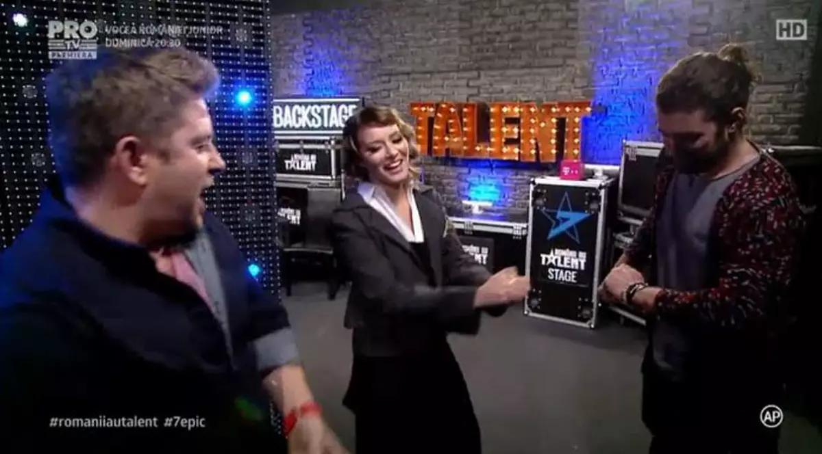 Smiley și Laura Cosoi, la Românii au talent