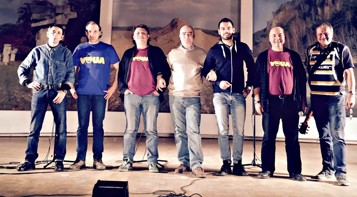 Cel mai longeviv grup umoristic,  Vouă sărbătorește astăzi 35 de ani de la înființare