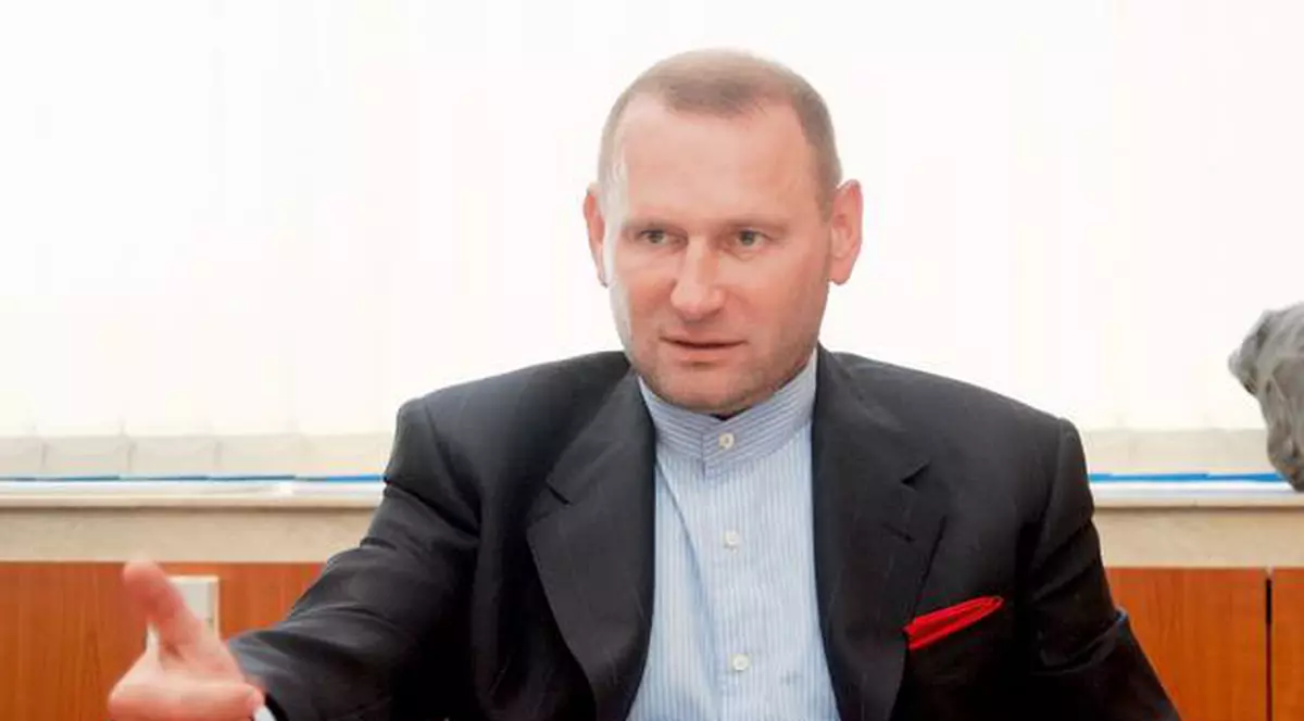 Viorel Cataramă se înscrie în cursa pentru funcția de președinte al PNL