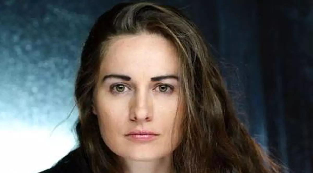 O româncă e noua Demi Moore! Diana Busuioc este actriţă şi scenaristă la Hollywood