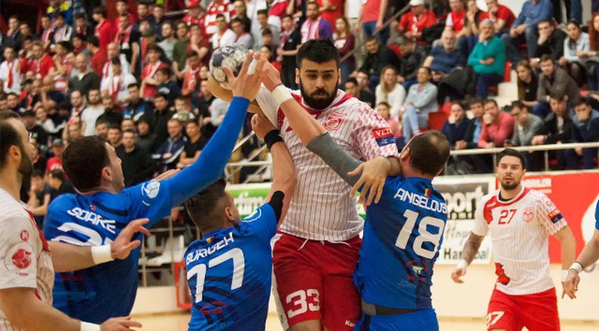 Semifinalele Ligii Naționale masculine de handbal. Dinamo a trecut lejer de Dobrogea Sud Constanța. Cealaltă semifinală începe în mai!