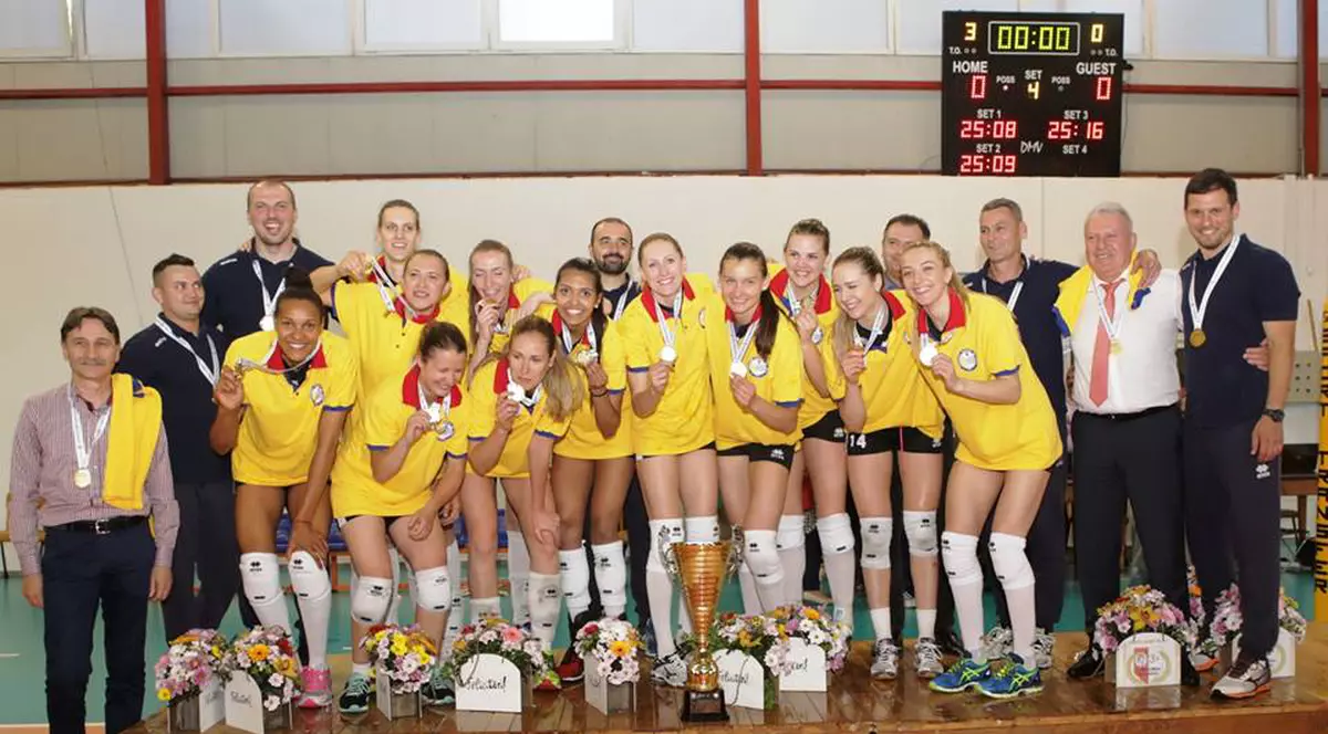 CS Volei Alba Blaj a cucerit Cupa României la volei feminin. Urmează finala masculină, Zalău - Galați