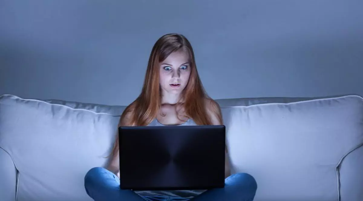 Cum îți poate distruge Facebook viața