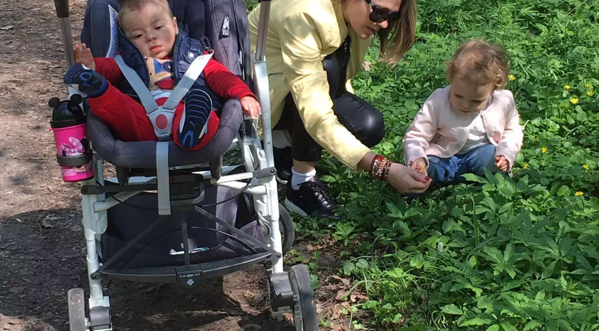 Mirela Vaida și-a scos copiii în parc. Ce se va întâmpla cu micuții ei cât timp vedeta va prezenta cele două emisuni de la Antena 1