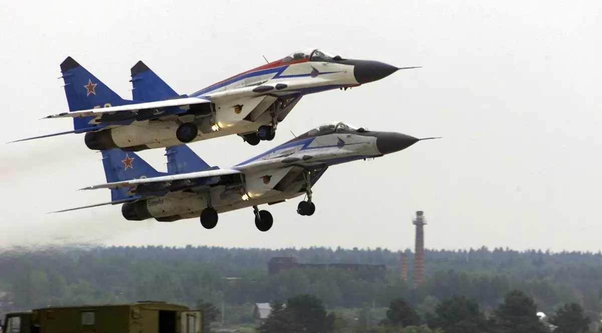 Două avioane rusești MIG 29