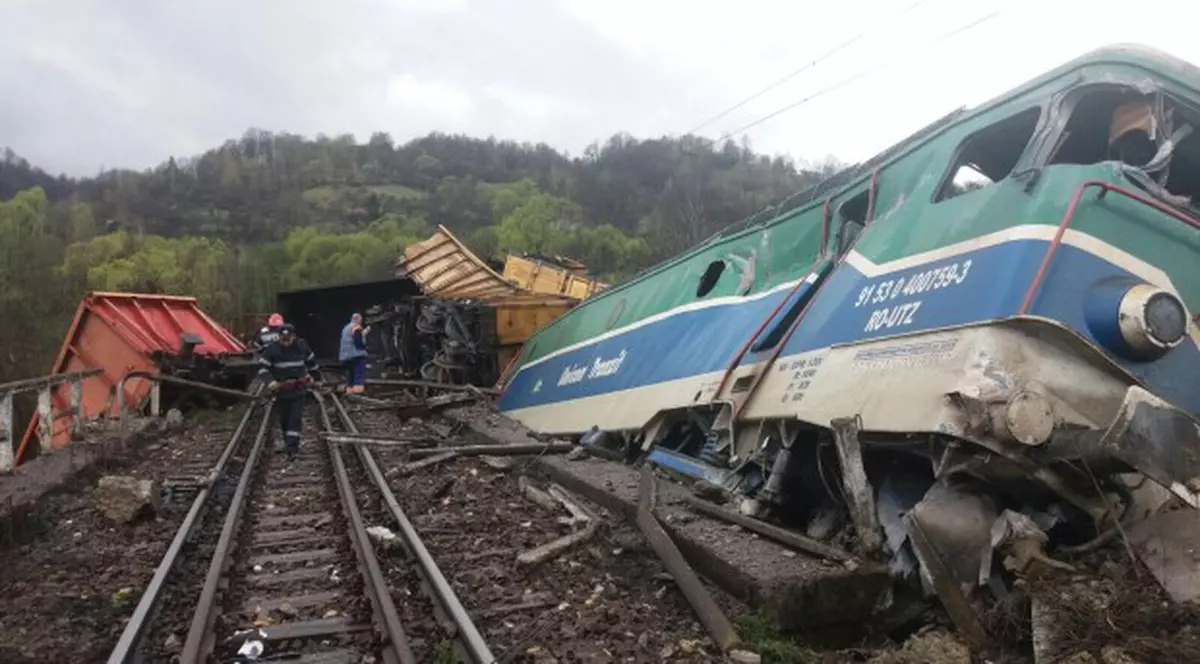 EXCLUSIV. Un profesor de căi ferate avertizează: ”Vor fi accidente și mai grave decât cel de sâmbătă”