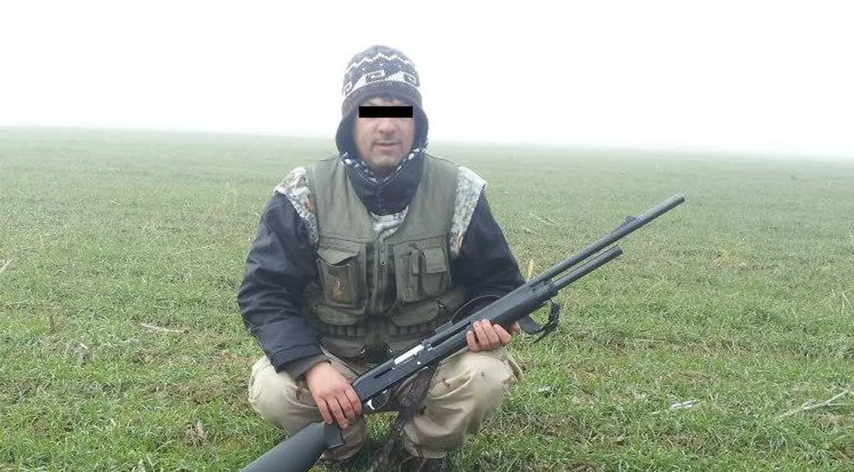 EXCLUSIV / Braconierul organiza partide de amor pentru swingeri. „Demascat” de polițiștii care îl urmăreau, de fapt, pentru vânători ilegale