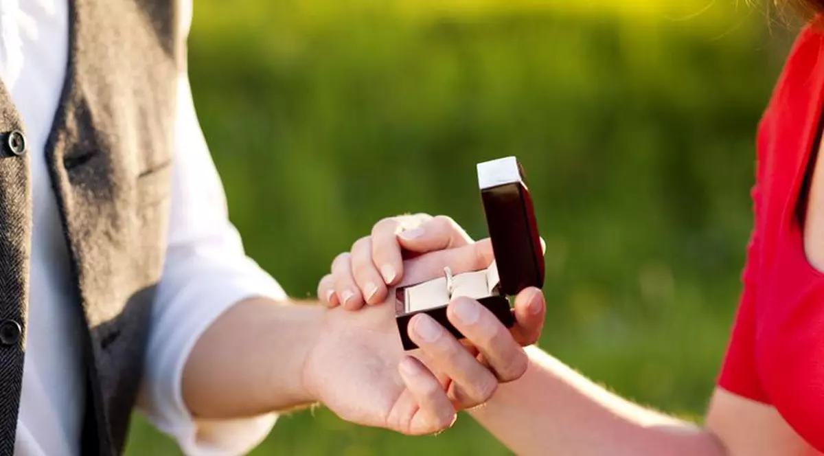 Se mărită cu refugiați pentru plata facturilor