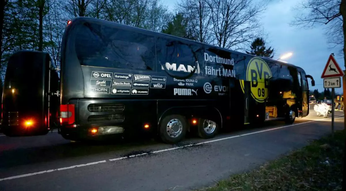 UPDATE: un nou mesaj de revendicare a atentatului de la Dortmund. Autorii ameninţă cu un nou atac. Anchetă dificilă după cele trei explozii lângă autocarul Borussiei