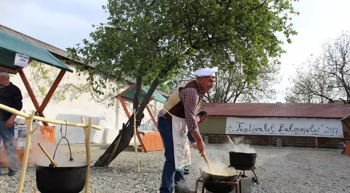 Ministrul Culturii, Ionuț Vulpescu, a participat la „Festivalul Balmoșului” de la Bistrița