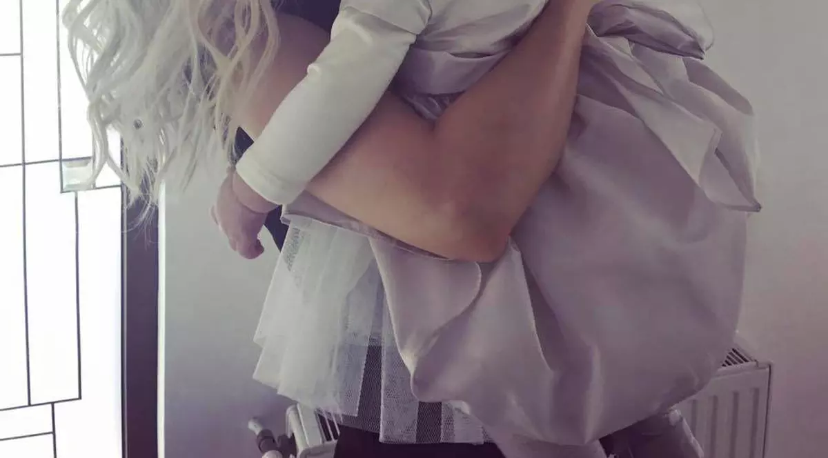 Andreea Bălan își creștinează fetița săptămâna viitoare, într-un cadru intim și oarecum secret. Și-a făcut curat în agendă ca să aibă timp de botez