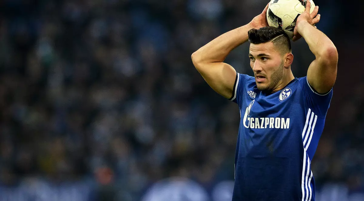 Clubul de fotbal AC Milan va fi preluat de chinezi. Prima achiziție: Sead Kolašinac, de la Schalke 04