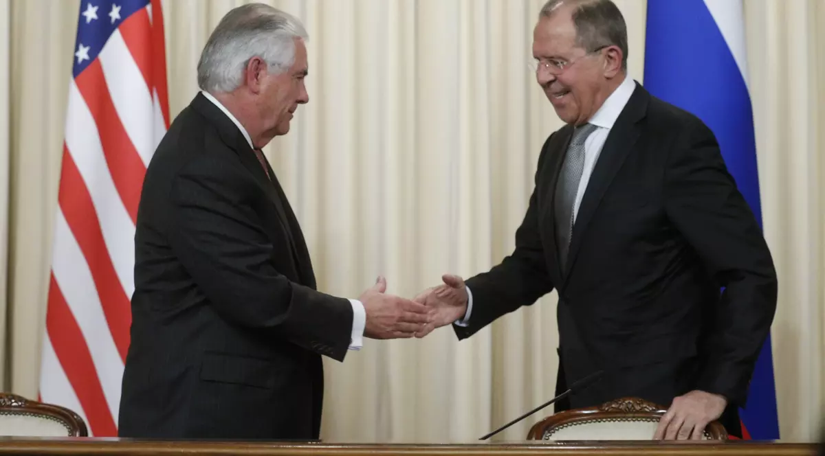Criza din Siria | Șeful diplomației americane, primit la Moscova de Vladimir Putin și Serghei Lavrov