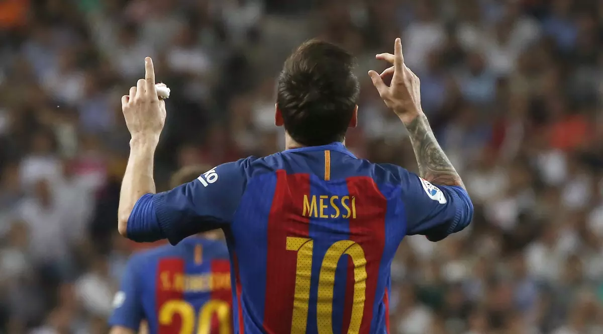 Real - Barcelona 2-3. Umplut de sânge, Messi a adus victoria ”extratereștrilor” la ultima fază și a marcat golul 500 pentru Barca / VIDEO