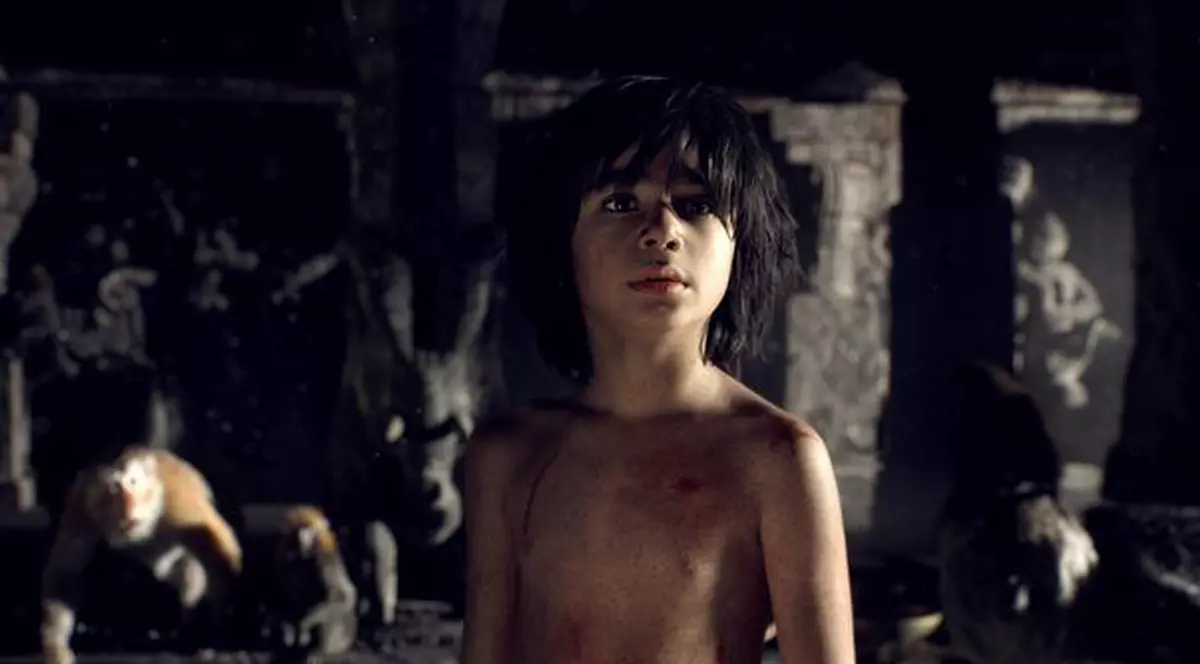 „Fetița Mowgli” trăiește în India. Aceasta are opt ani și a fost găsită în junglă, trăind alături de animale