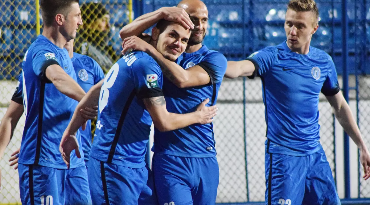 Jucatorii echipei CSM Poli Iasi se bucra dupa marcarea unui gol in meciul de fotbal dintre CSM Politehnica Iasi si FC Botosani, din play out-ul Ligii 1 Orange, disputat pe stadionul Emil Alexandrescu din Iasi, sambata 8 aprilie 2017. SPORT PICTURES