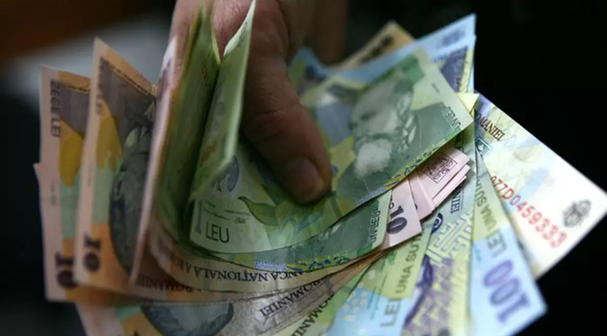 Guvernul reduce contribuțiile la Pilonul II de pensii