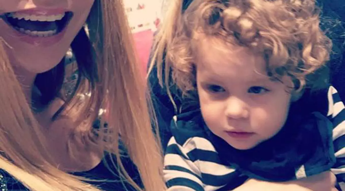 Prima imagine cu Valentina Pelinel de la botezul băiețelului ei. Ținuta purtată de vedetă a atras toate privirile