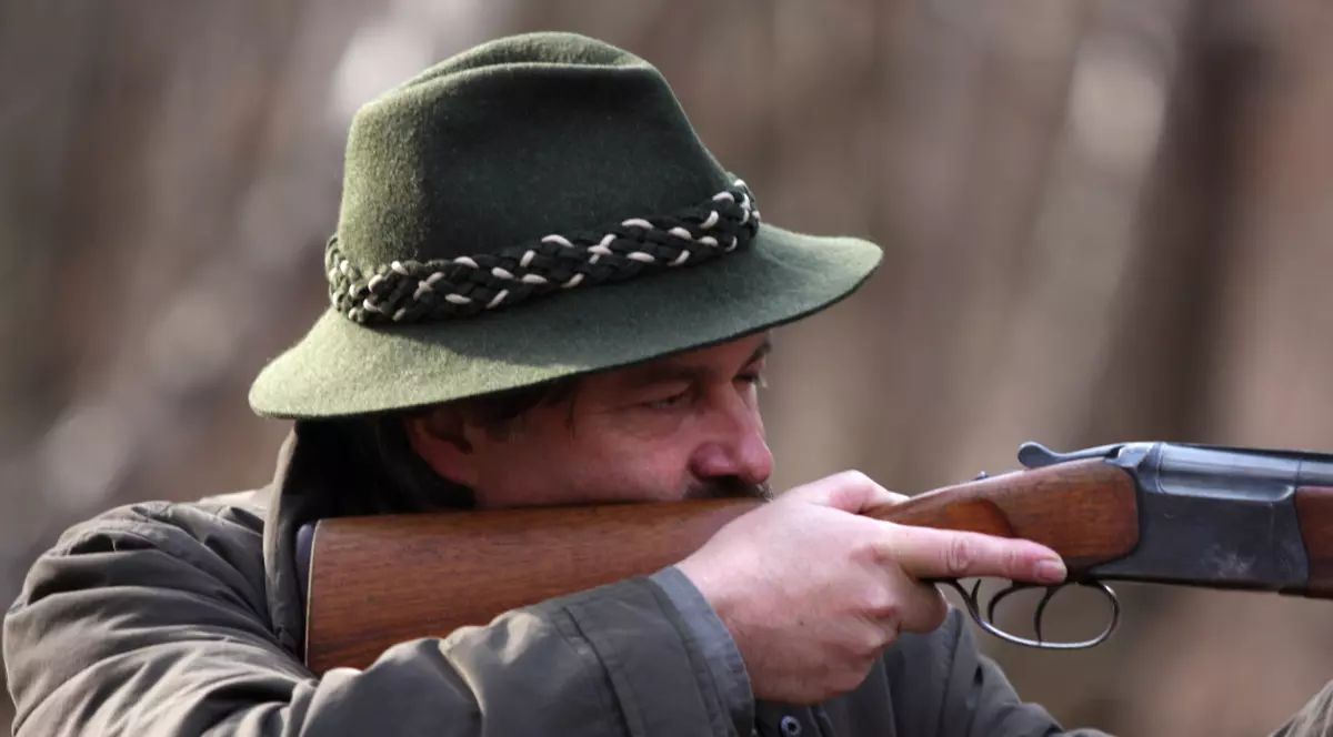 Bărbat împușcat la vânătoare în județul Arad