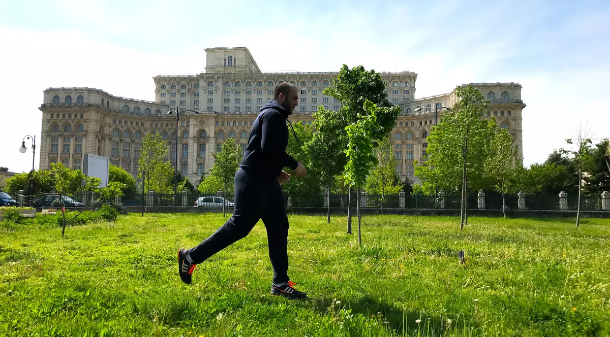 Mihai Nistor va alerga la Semimaratonul Bucureștiului! Începe Centura de aur la box