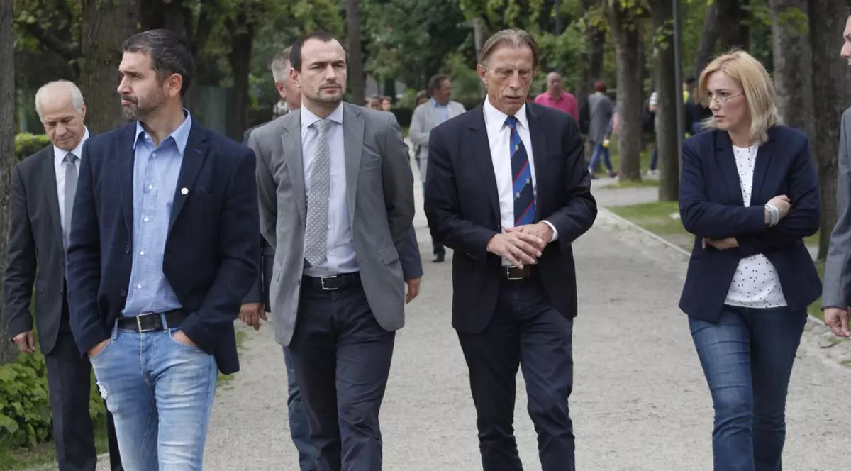 Christoph Daum le-a arătat studenților de la ”Babeş-Bolyai” cât de maestru este la vorbe. Da, calificarea?