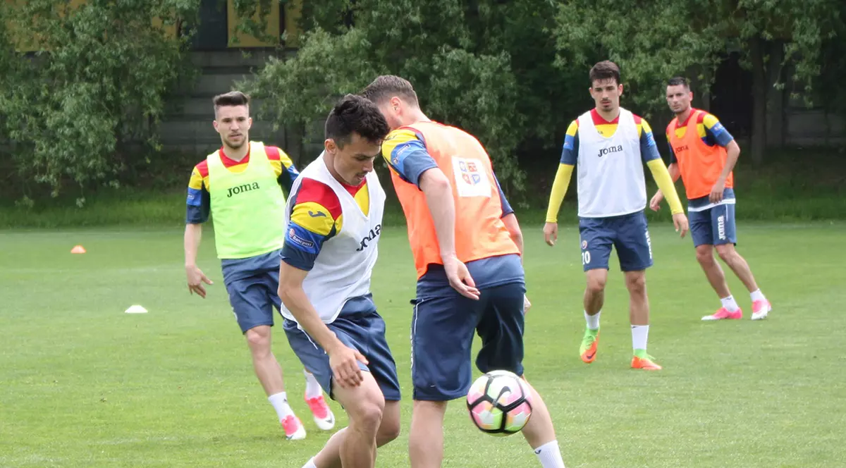 Lotul naţional s-a antrenat la Mogoşoaia. A lipsit doar Bogdan Stancu