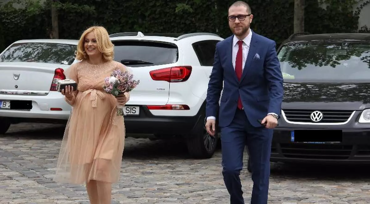 Simona Gherghe s-a măritat. Primele declarații ale vedetei de la Antena 1. "Ne-am luat de mână și..."