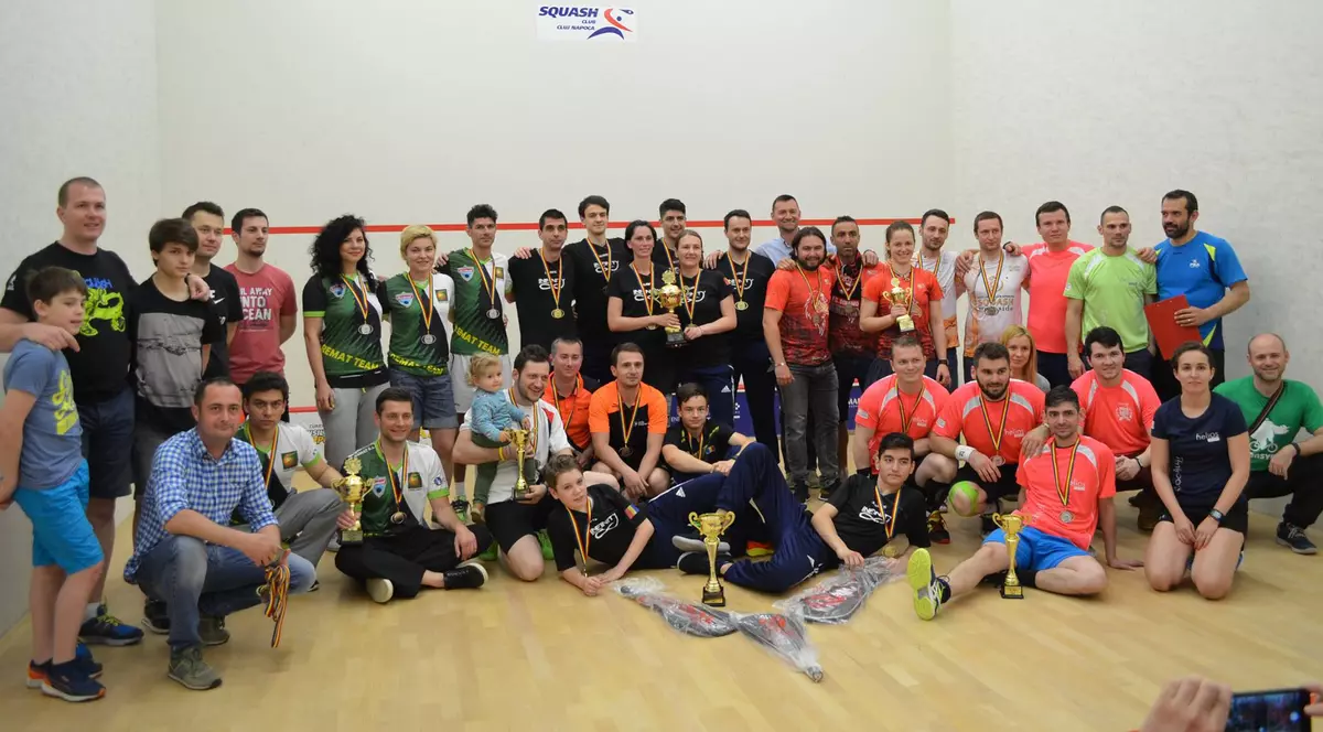 Squash. 52 de jucători români și străini s-au luptat pentru 1.500 de euro, la Campionatul Național pe Echipe