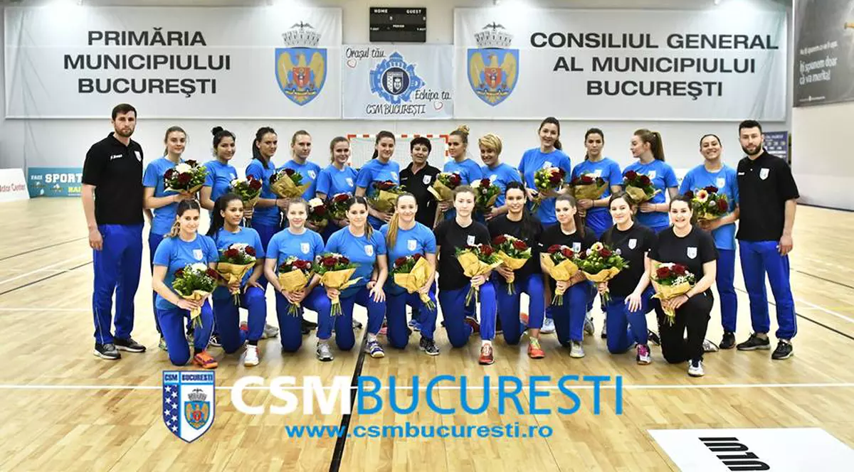 Campioanele de la CSM București le-au felicitat pe ”tigroiacele” junioare pentru titlul obținut