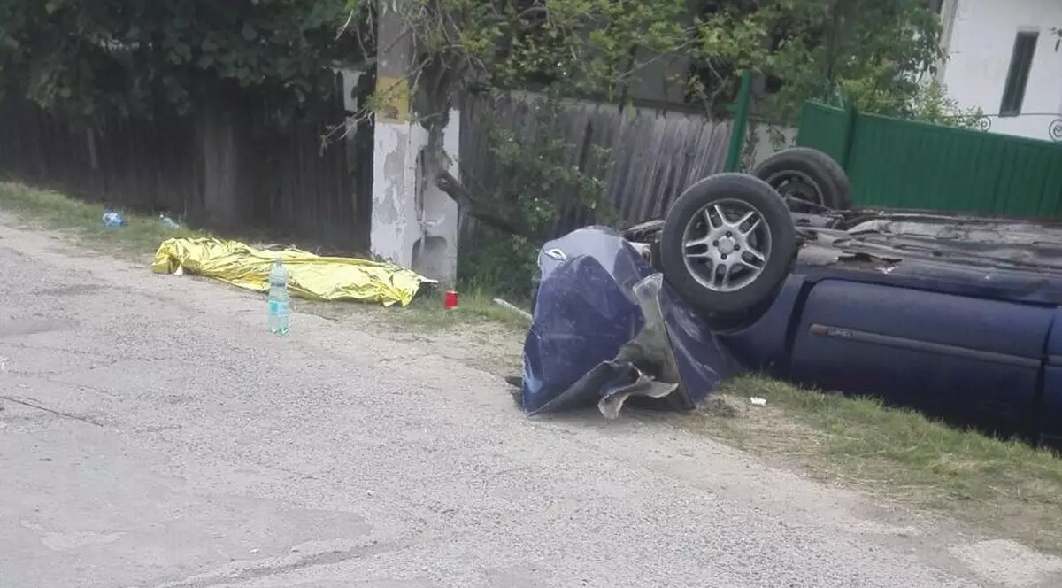 Adolescentă ucisă în fața școlii din Măciuca