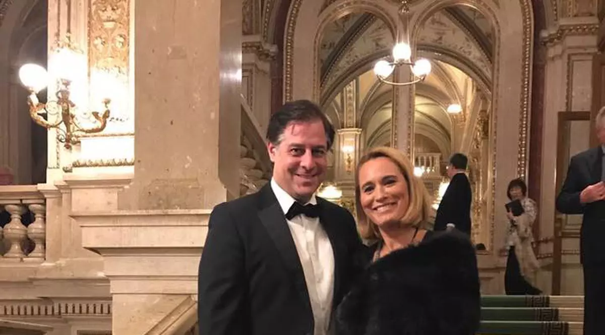 Andreea Esca a lipsit de la pupitrul știrilor. Vedeta a părăsit de urgență România