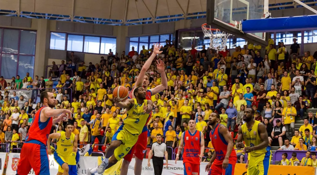 Bronzul Ligii Naționale de baschet se decide miercuri: decisivul CSU Sibiu - CSM Oradea