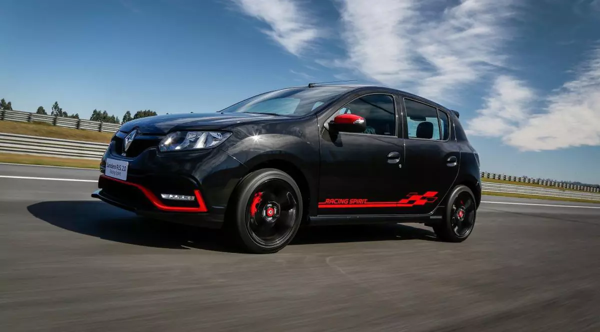 Speranţă pentru fanii Dacia: Sandero R.S. poate atinge 200 km/h!