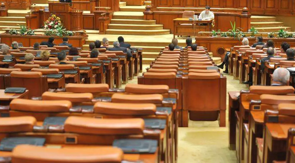 Cât au lucrat parlamentarii în prima zi de lucru
