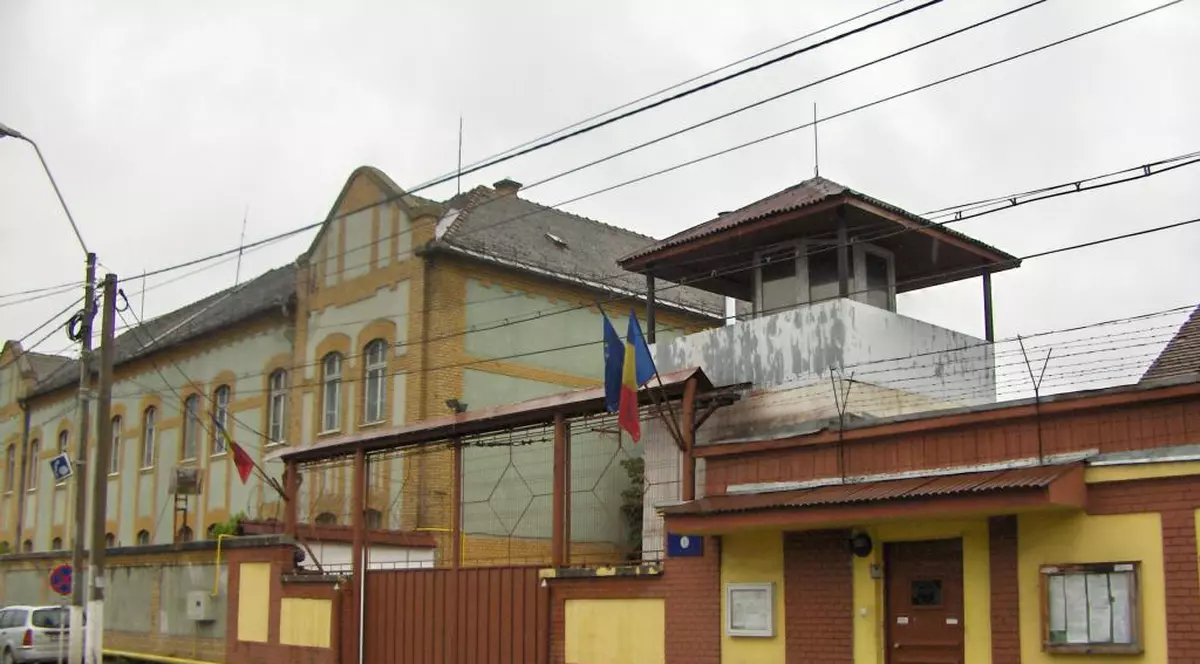 EXCLUSIV/ Cum o duce după gratii Ioan Clămparu! Se intră doar cu trupele speciale în celulele penitenciarului în care e închis cel mai temut interlop român