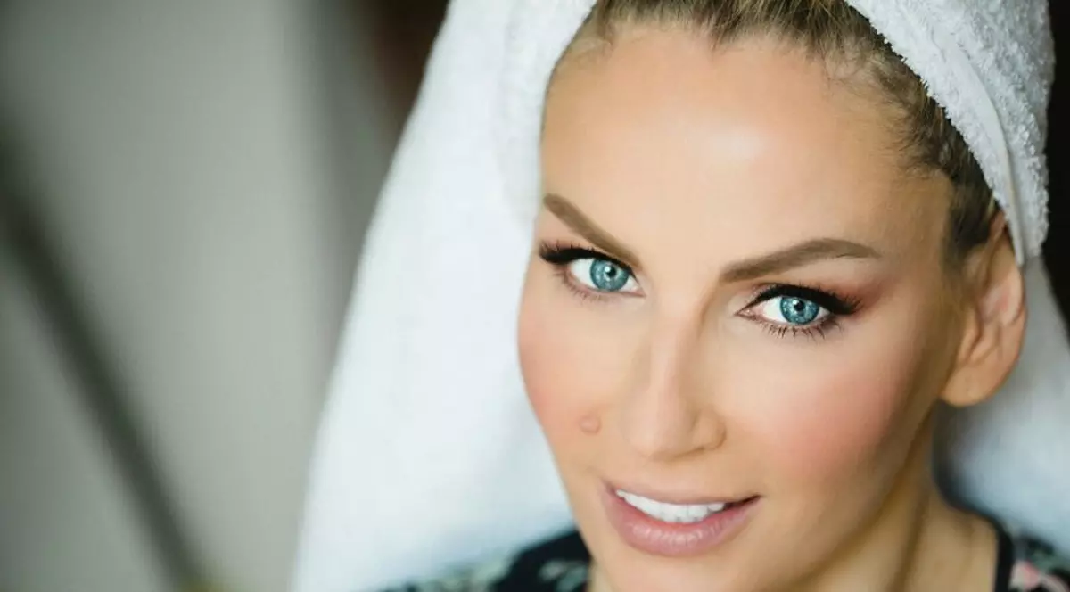 Andreea Bănică a purtat o ținută spectaculoasă la Bravo, ai stil! Fanii nu s-au abținut când i-au văzut decolteul. “Cred că soțul tău…”