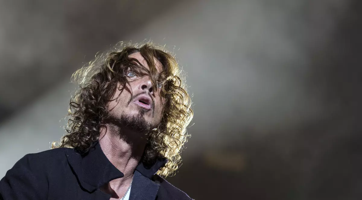 Chris Cornell a murit