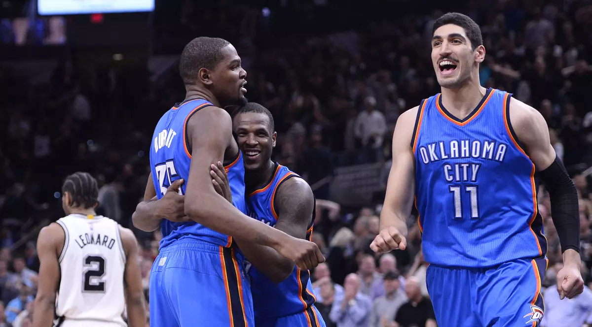 Turcul uriaș Enes Kanter din NBA vine la turneul de baschet Veranda 3x3