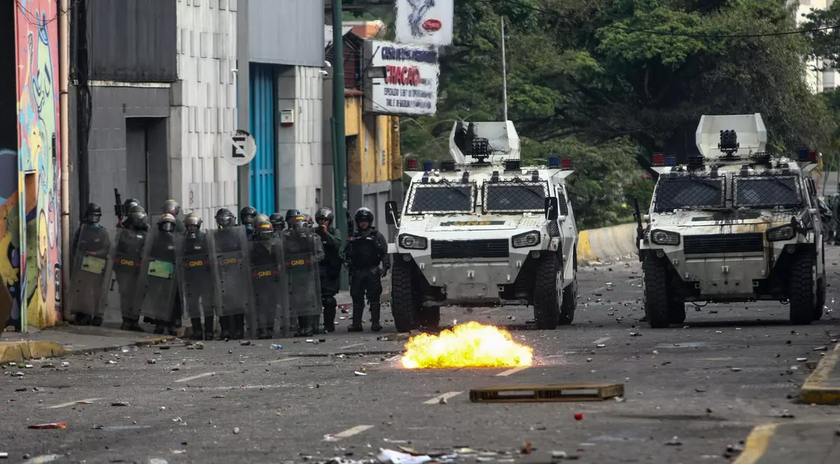 Criza din Venezuela | Mii de soldați au fost desfășurați în estul țării pentru a pune capăt jafurilor